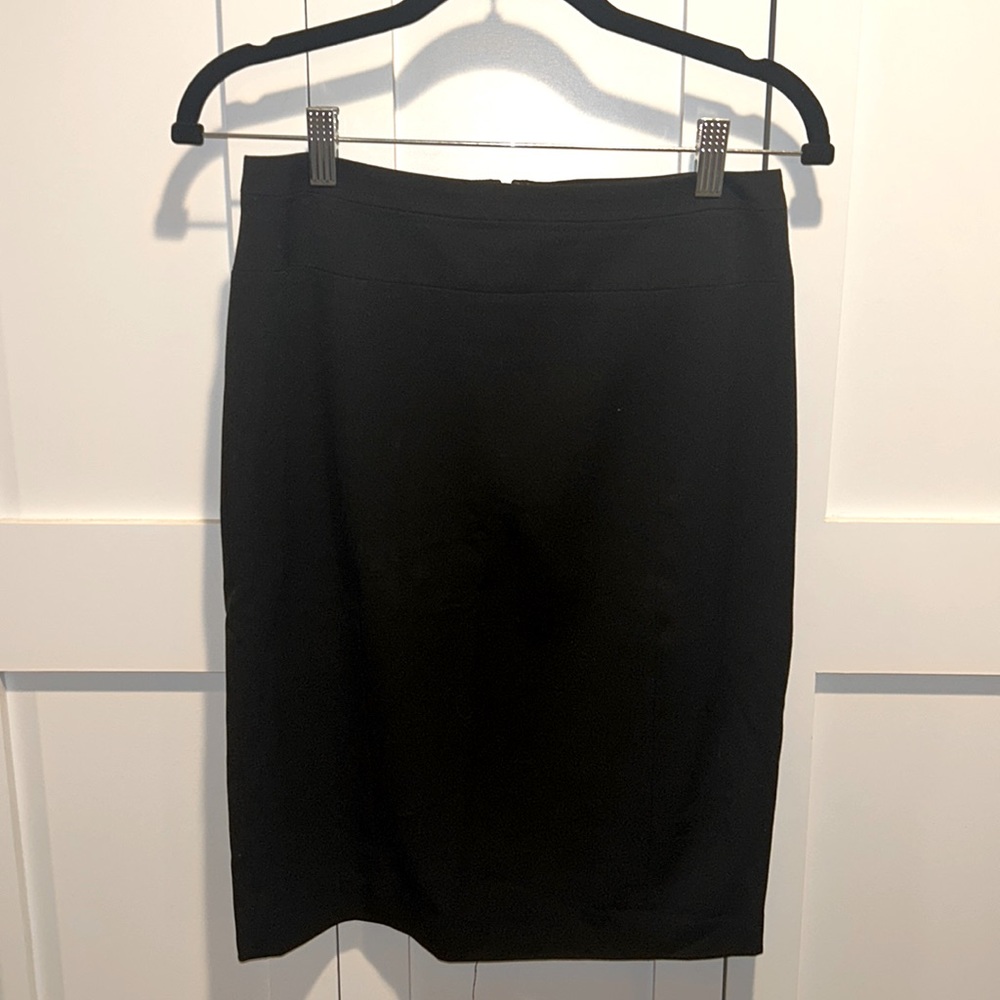 NWT WHBM black skirt Sz 6P